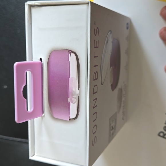 Soundness TRUE WIRELESS Earbuds - Picture 3 of 3